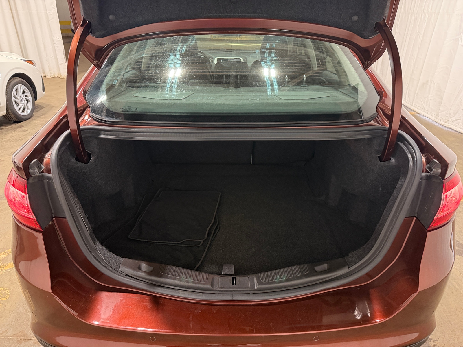 Thumbnail: 2016 Ford Fusion - 6