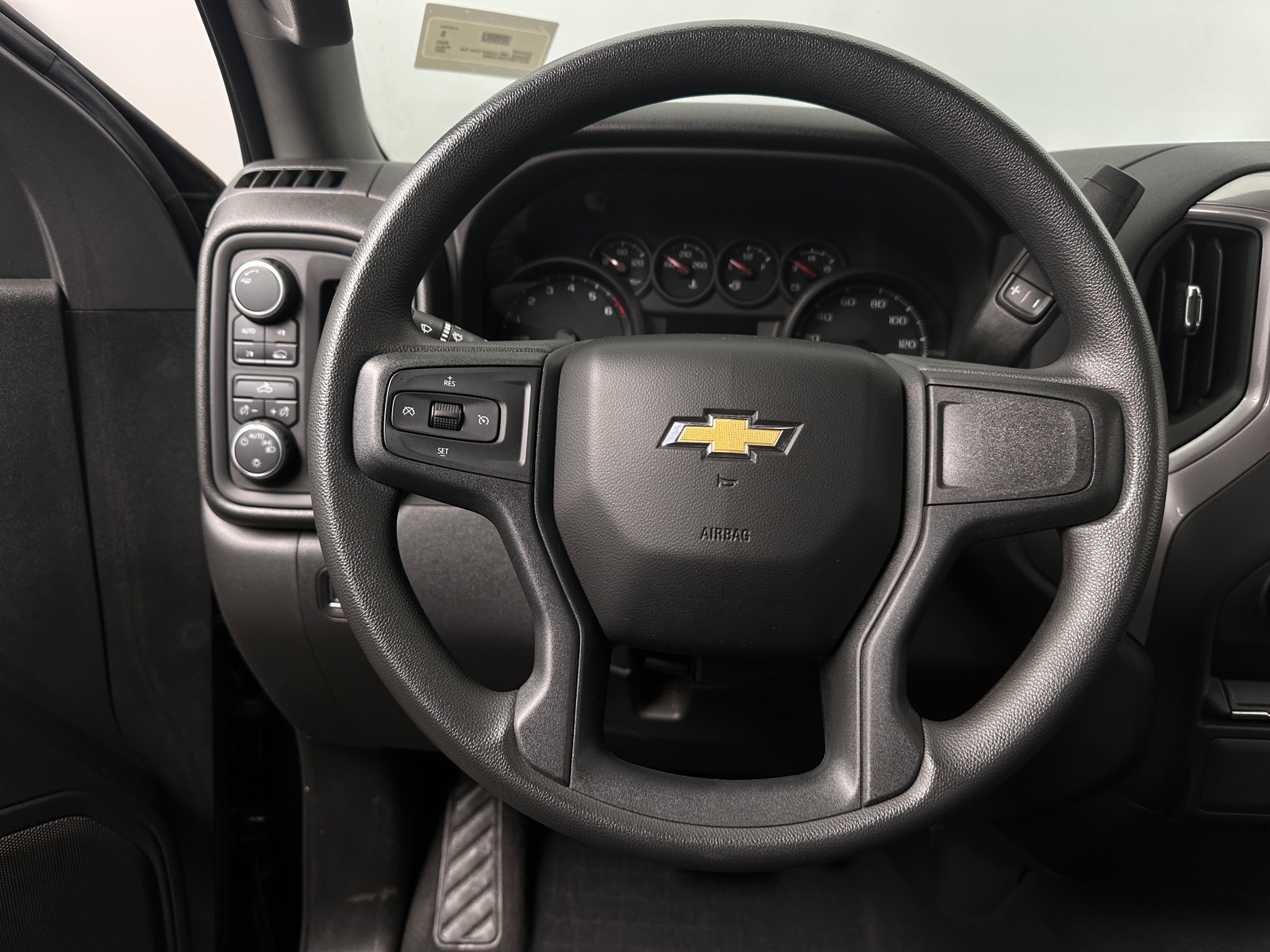 Thumbnail: 2022 Chevrolet Silverado 1500 - 5