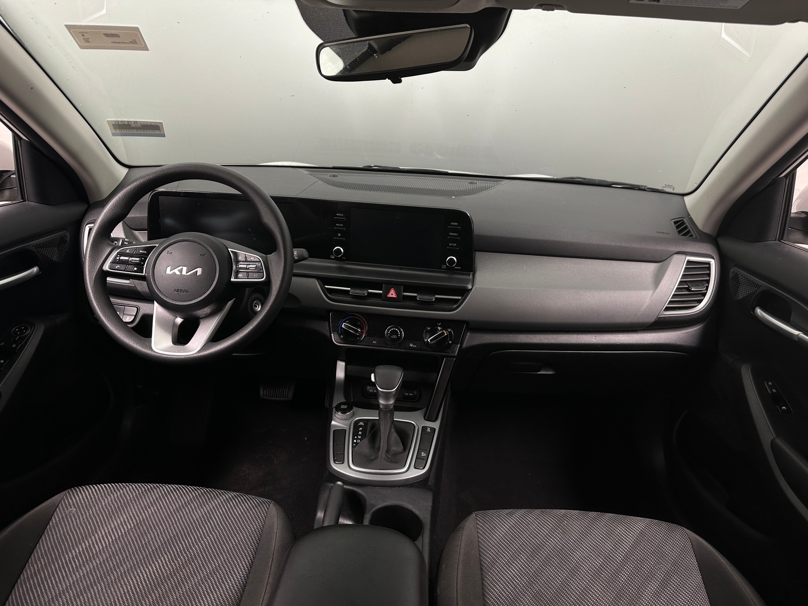 Thumbnail: 2024 Kia Seltos - 3