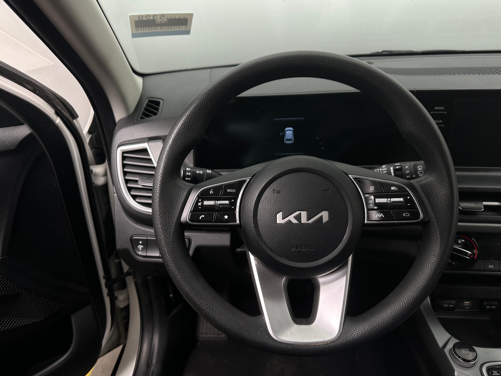 Thumbnail: 2024 Kia Seltos - 5