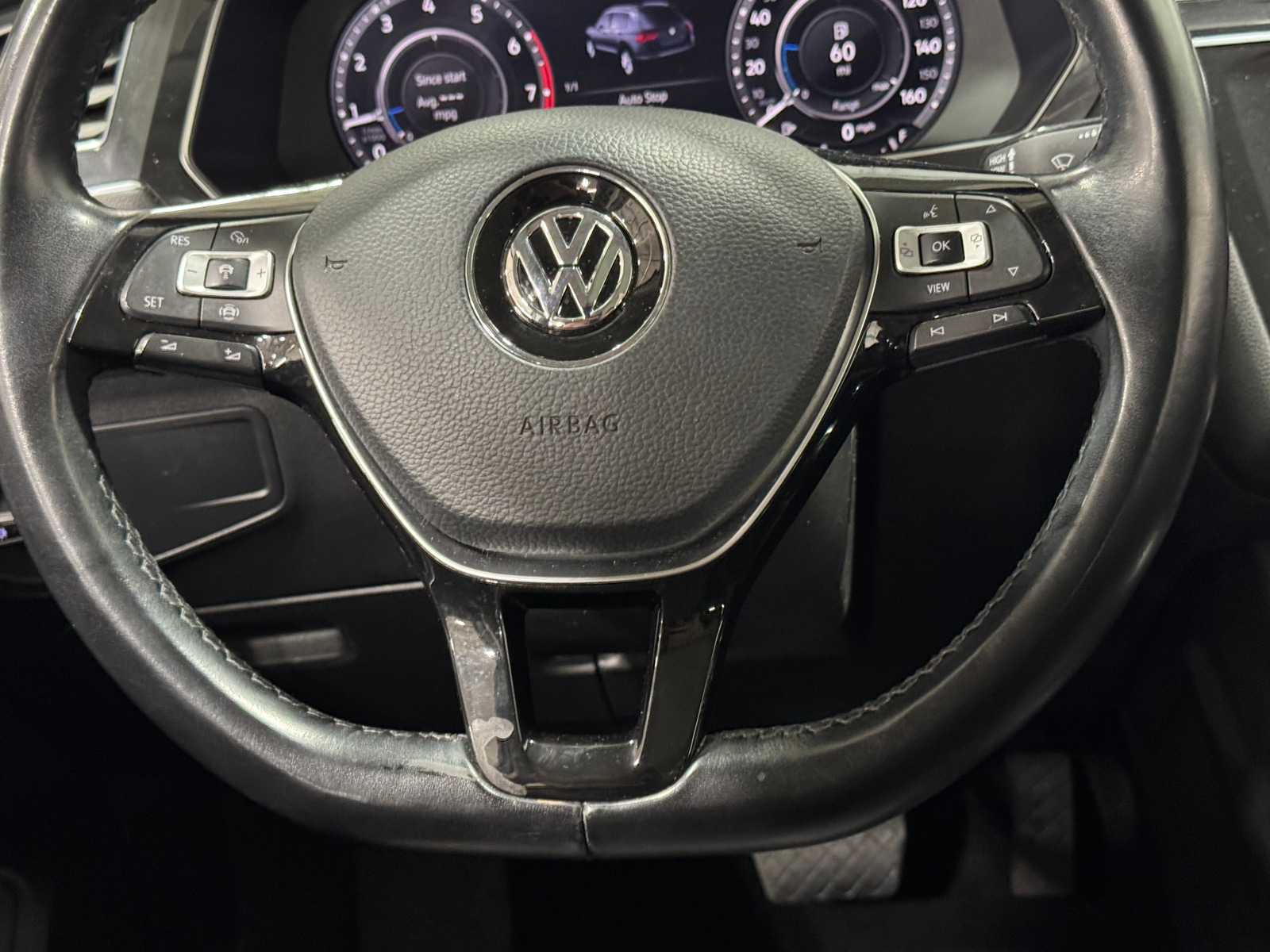 Thumbnail: 2019 Volkswagen Tiguan - 4