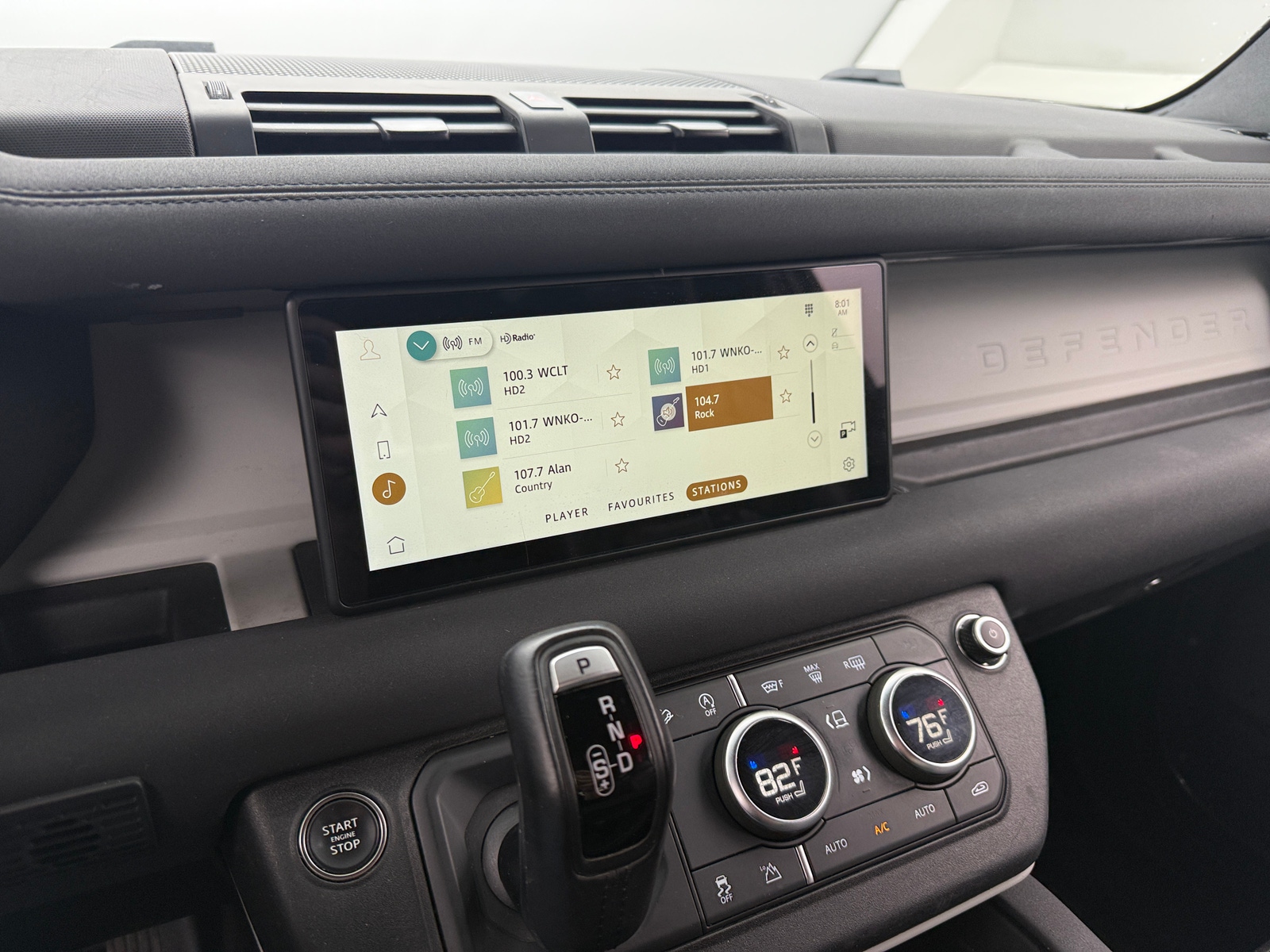 Thumbnail: 2023 Land Rover Defender - 3