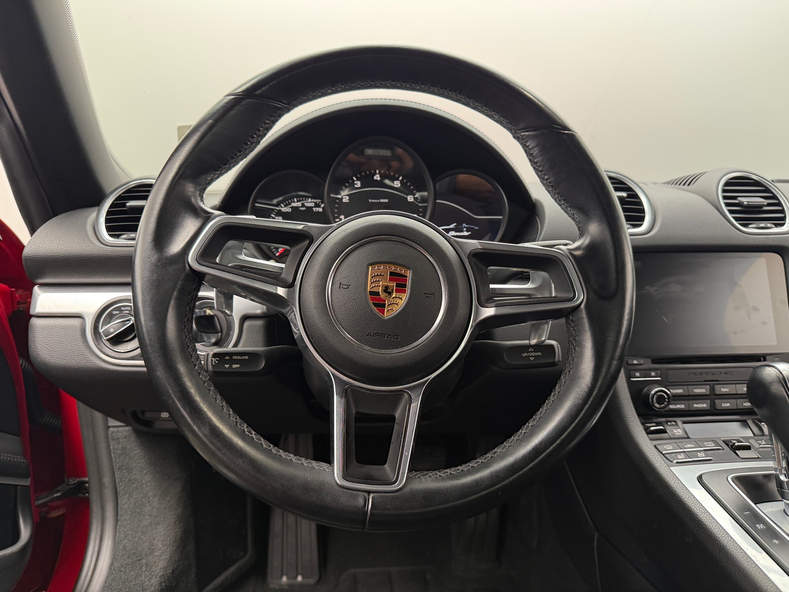 Thumbnail: 2017 Porsche 718 Boxster - 3