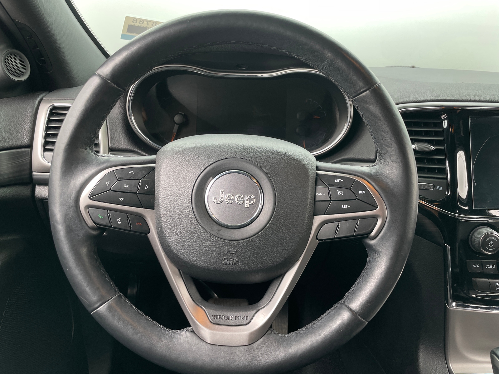 Thumbnail: 2019 Jeep Grand Cherokee - 4