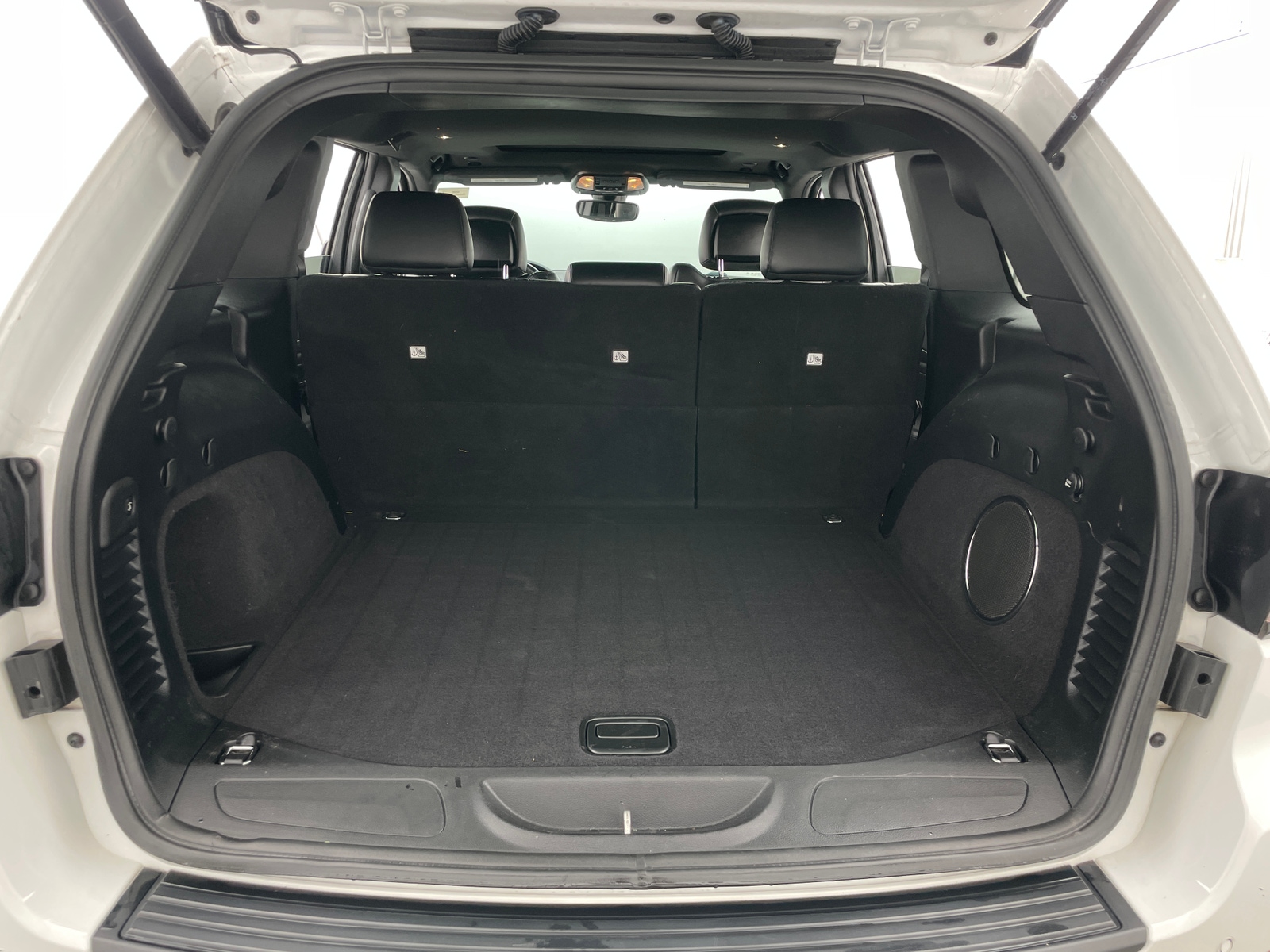 Thumbnail: 2019 Jeep Grand Cherokee - 6