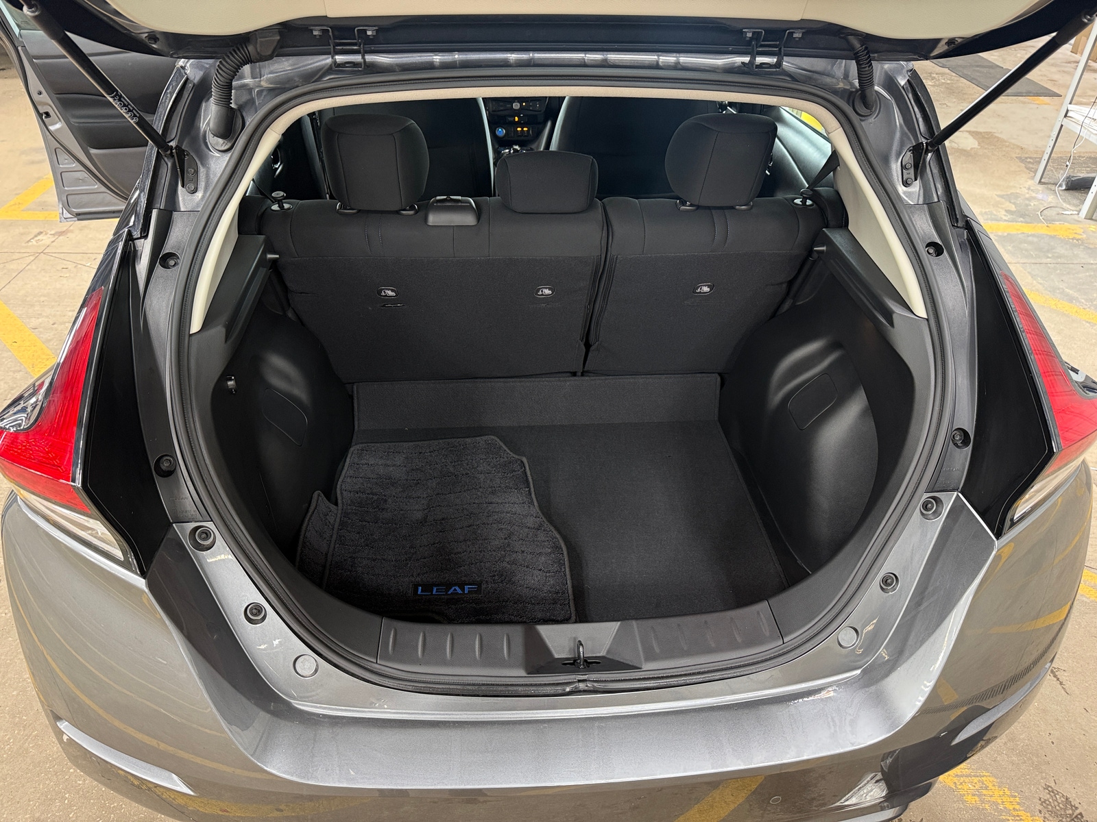 Thumbnail: 2024 Nissan Leaf - 7