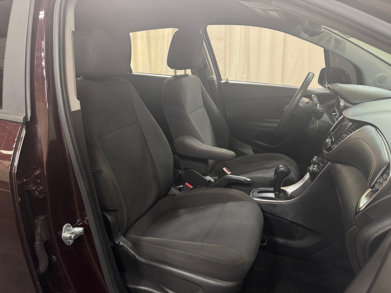 Thumbnail: 2020 Chevrolet Trax - 2