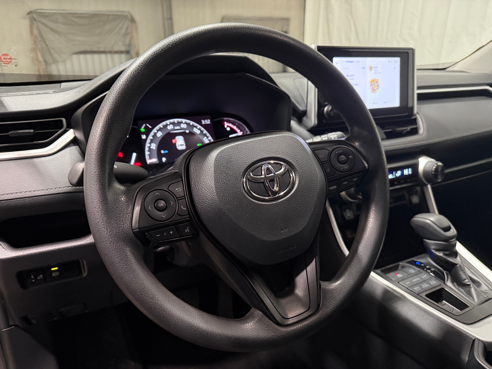 Thumbnail: 2024 Toyota RAV4 - 5