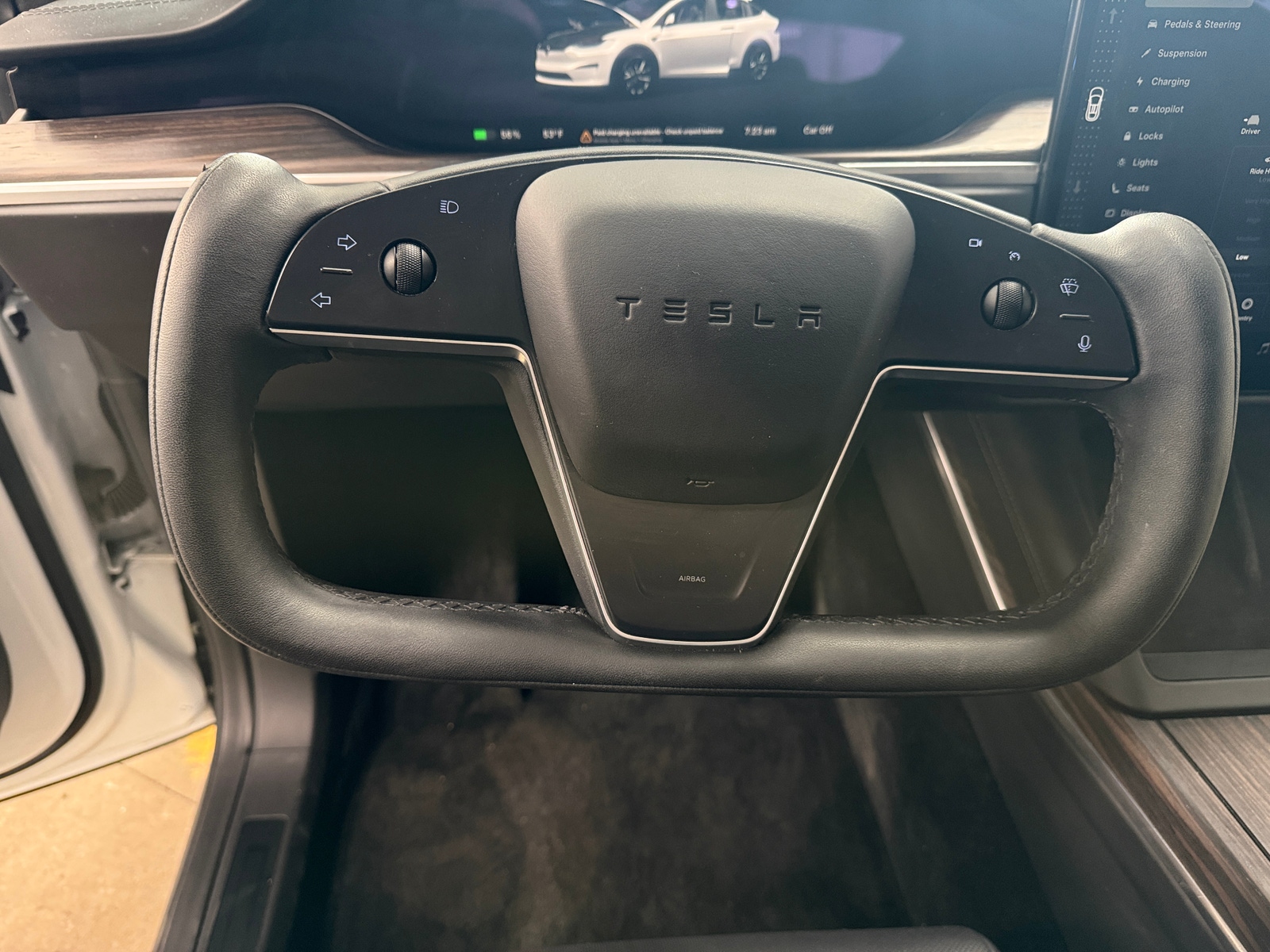 Thumbnail: 2022 Tesla Model X - 4