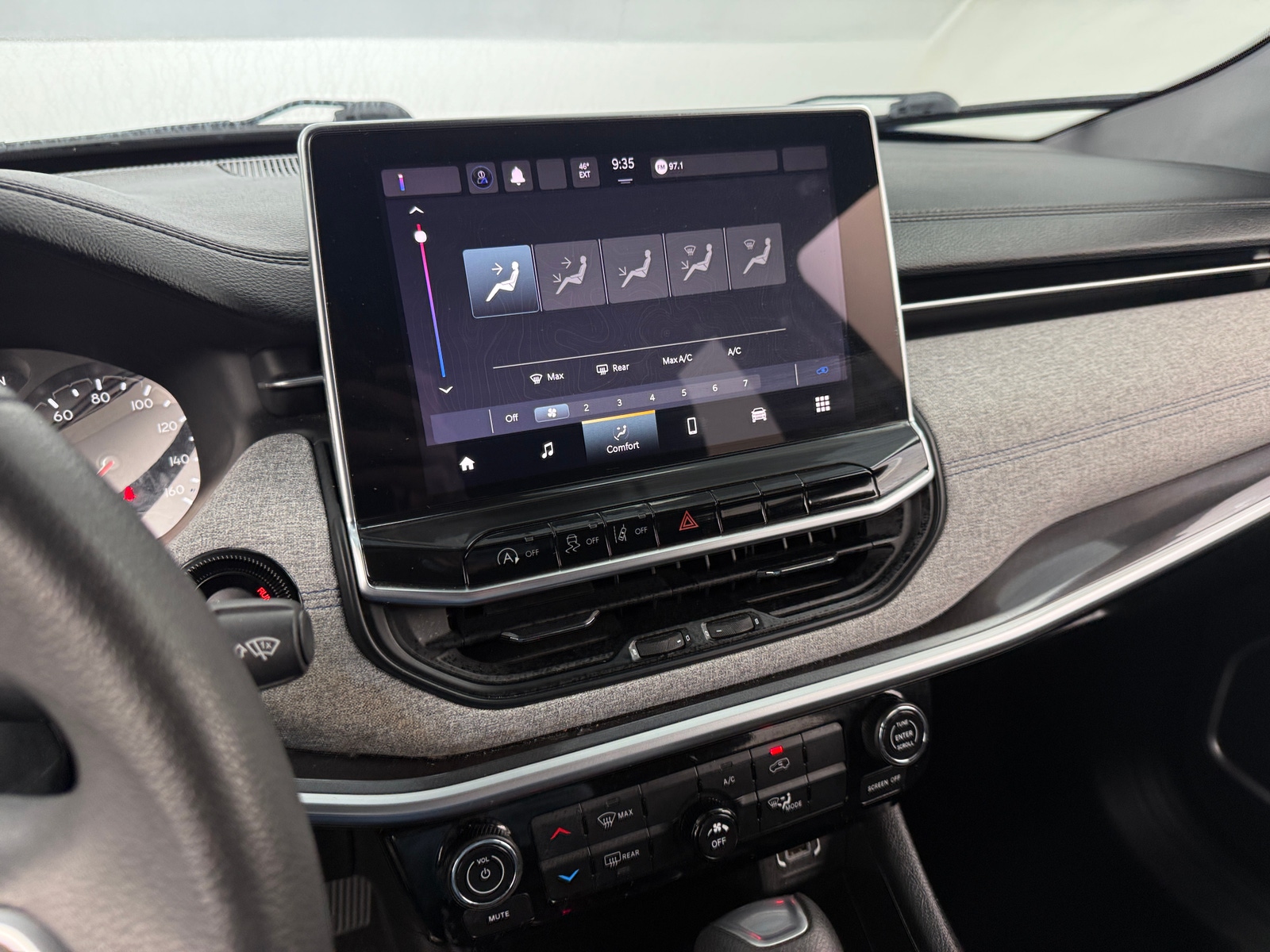 Thumbnail: 2023 Jeep Compass - 4