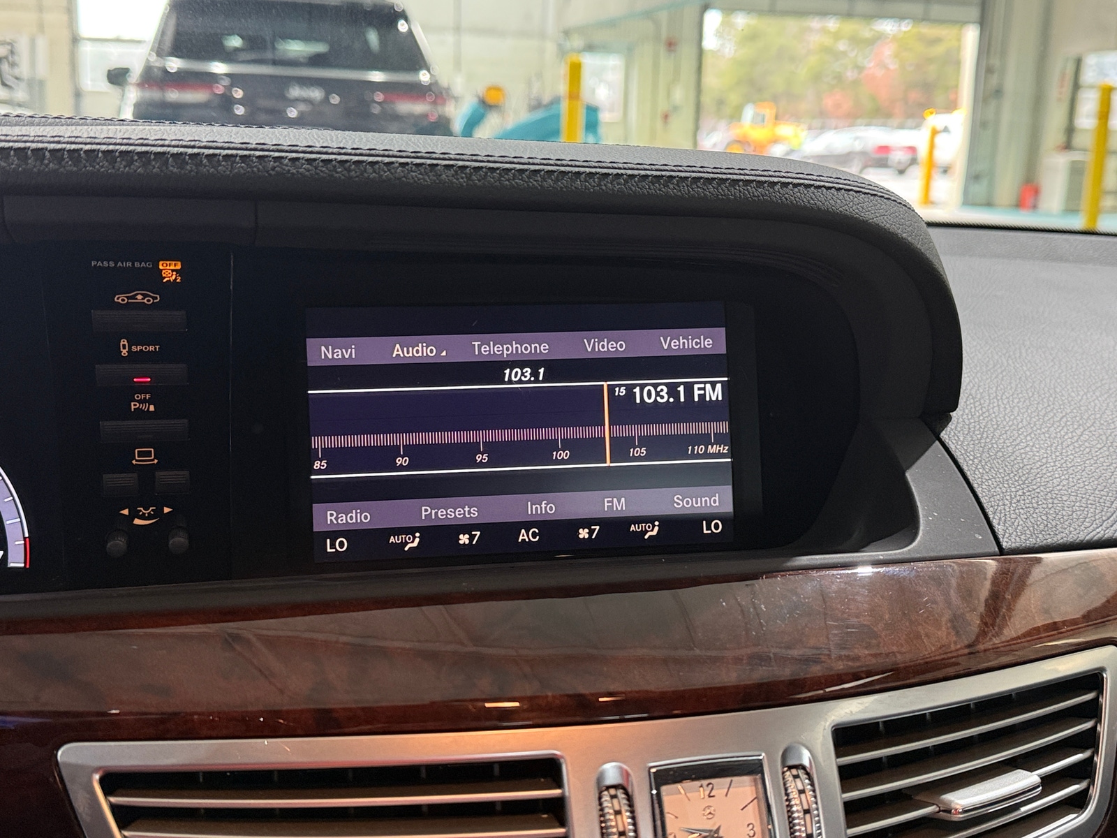 Thumbnail: 2013 Mercedes-Benz S-Class - 3