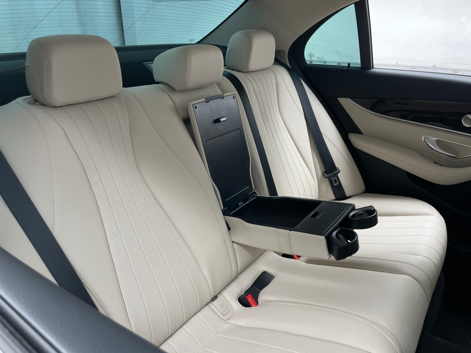 Thumbnail: 2022 Mercedes-Benz E-Class - 5