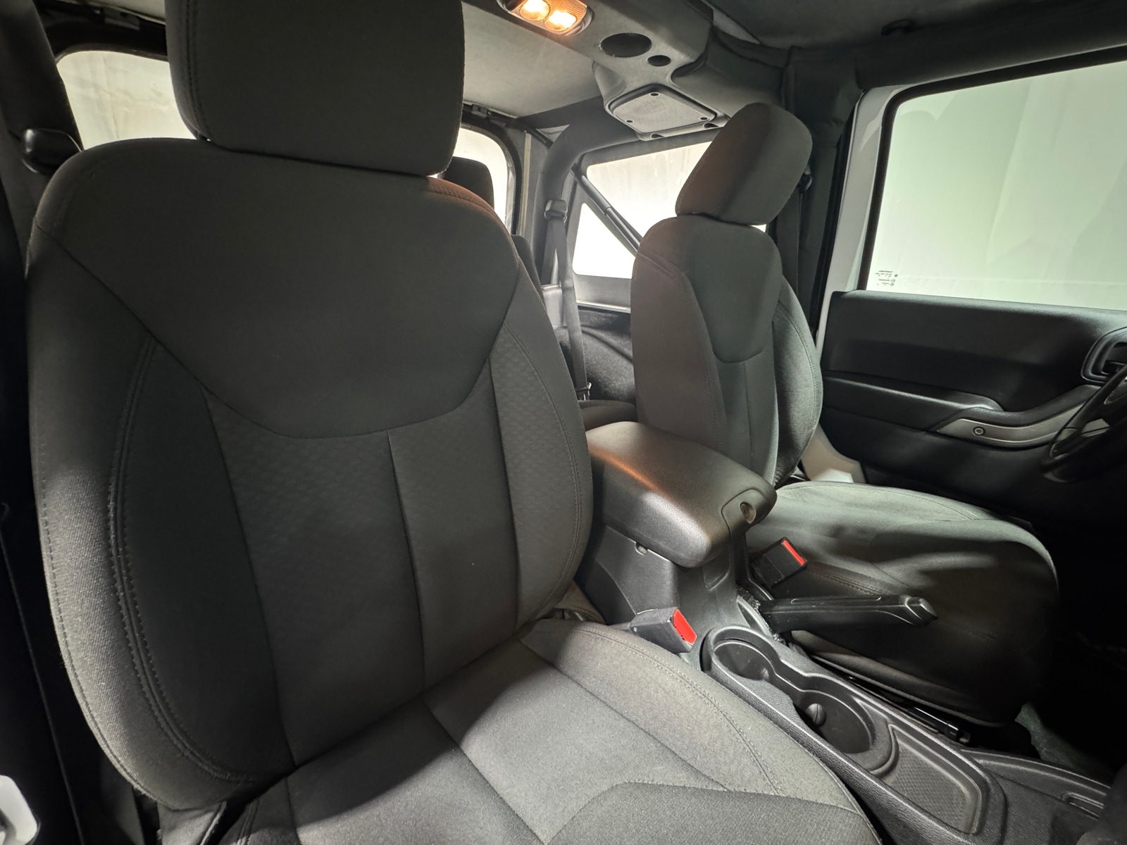 Thumbnail: 2016 Jeep Wrangler - 2