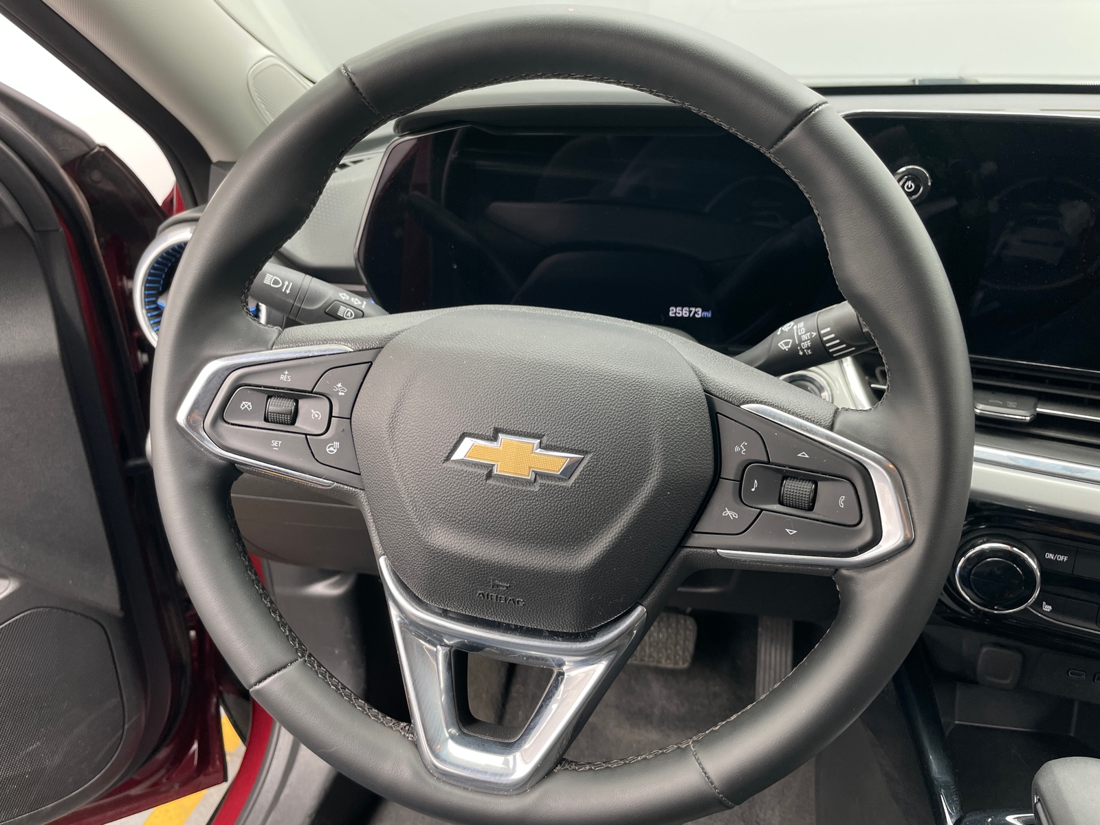 Thumbnail: 2025 Chevrolet Trax - 5