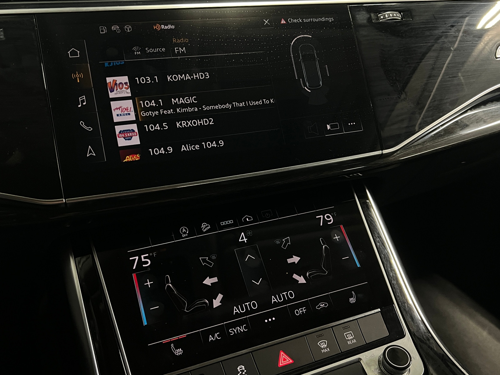 Thumbnail: 2023 Audi Q7 - 3