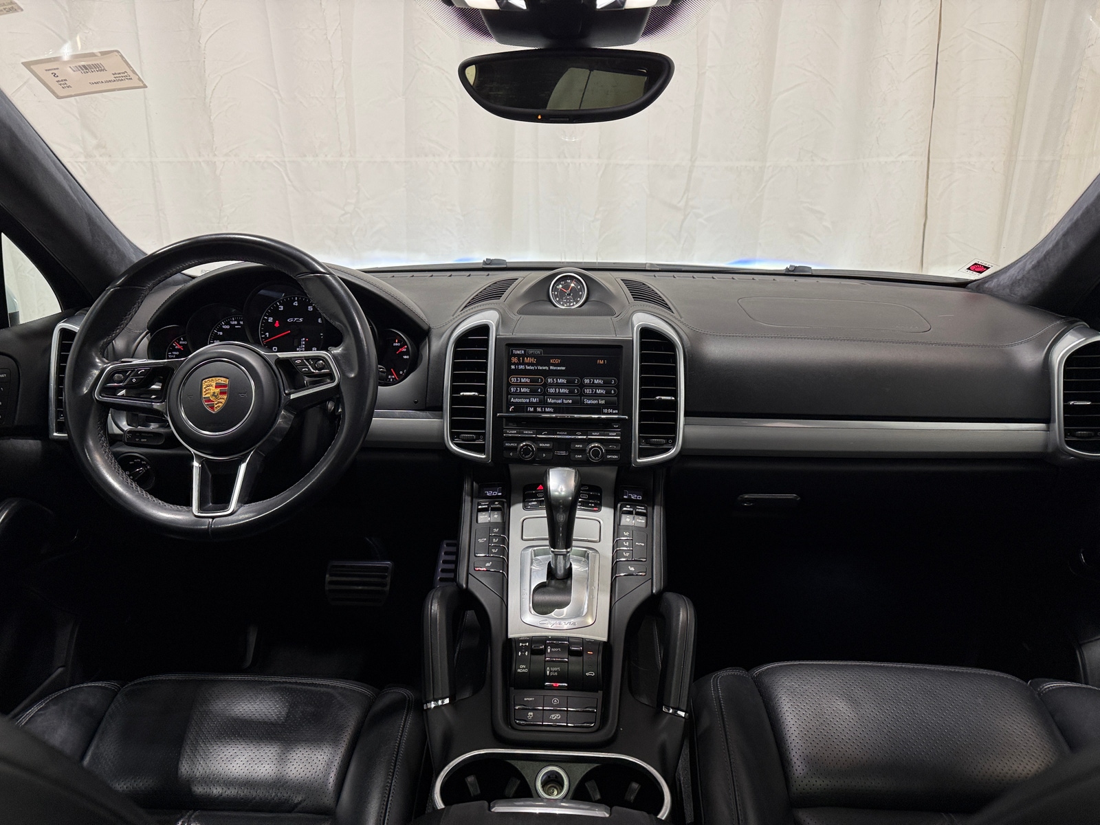 Thumbnail: 2016 Porsche Cayenne - 2