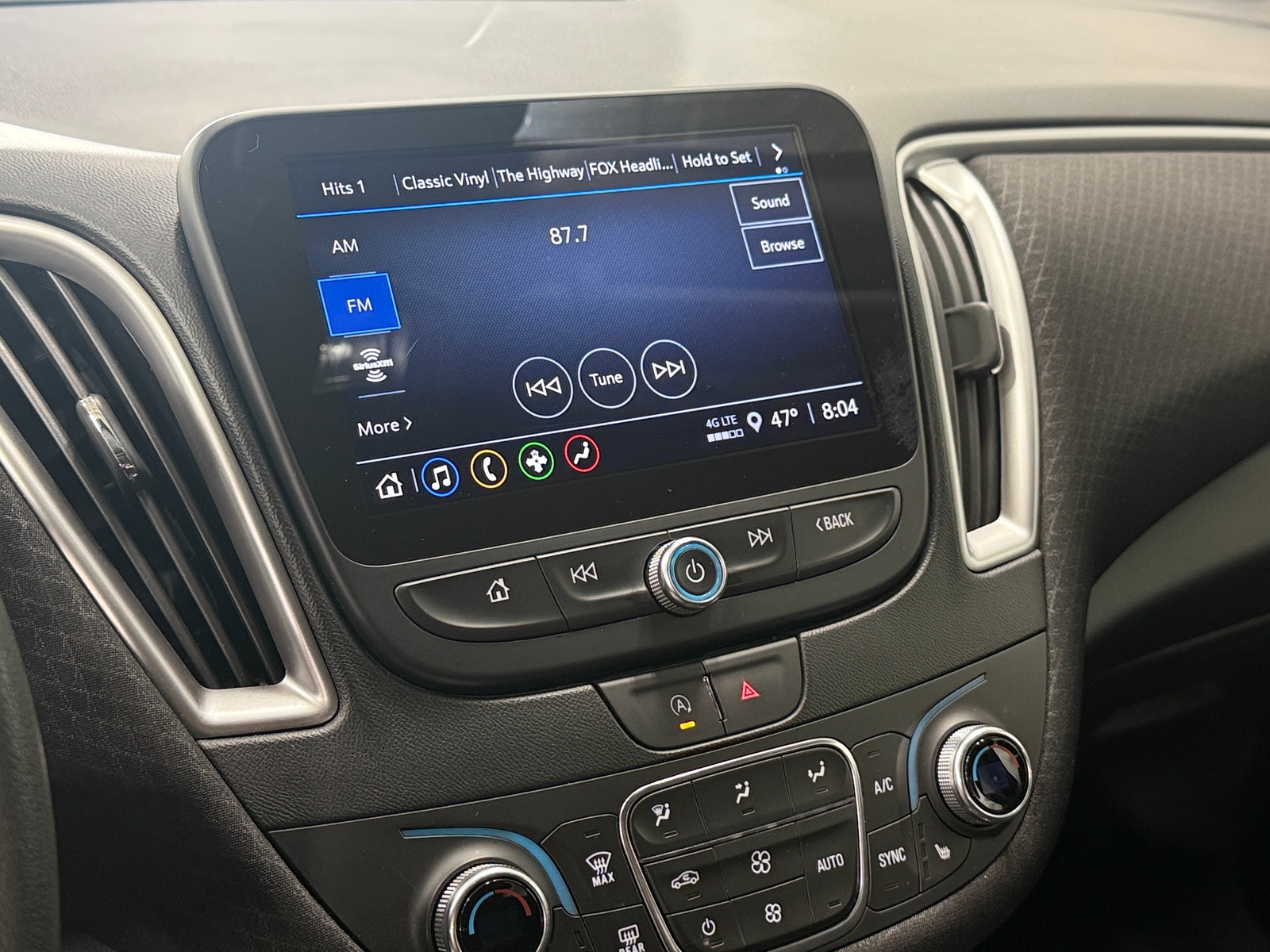 Thumbnail: 2024 Chevrolet Malibu - 4