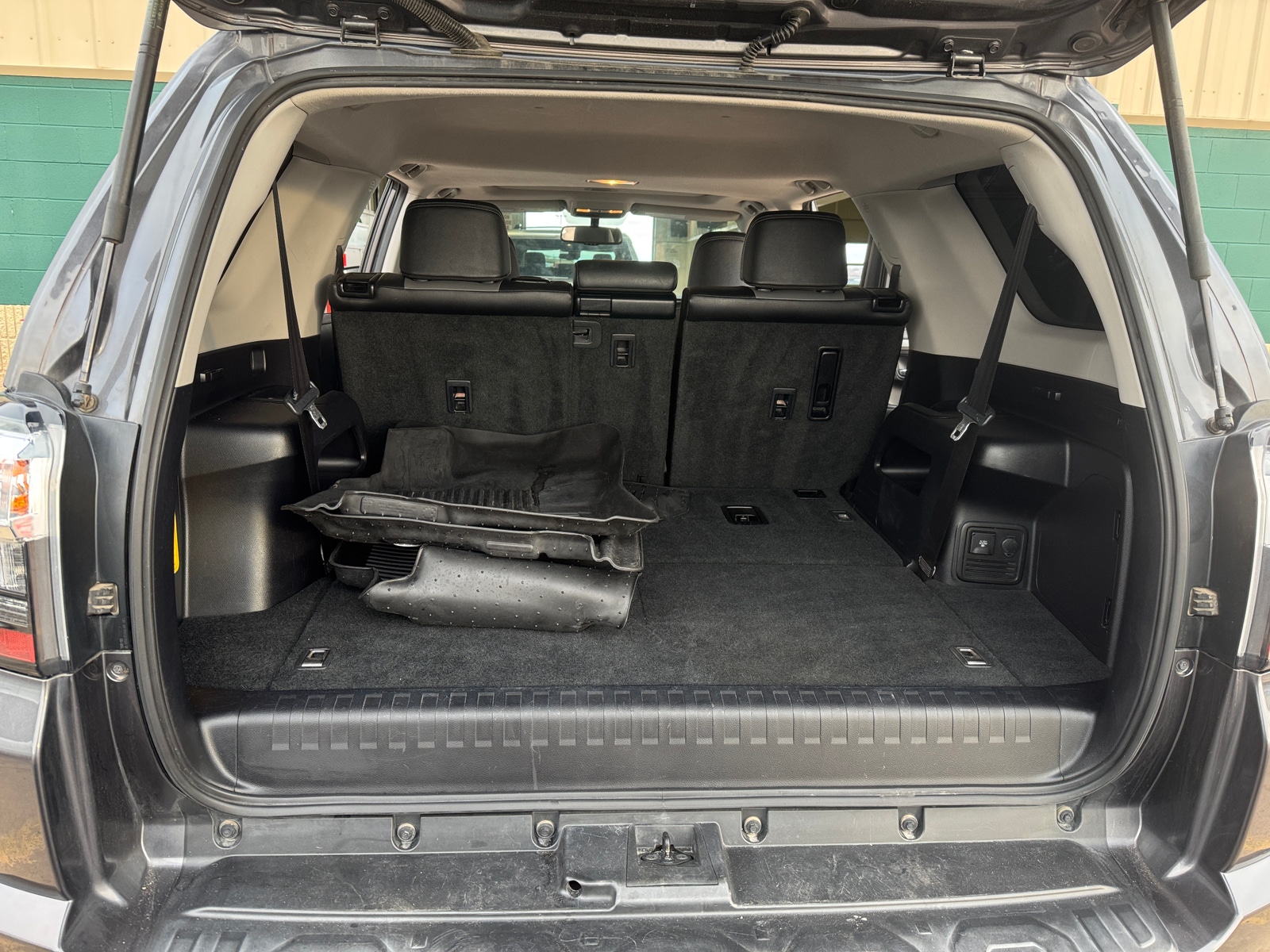 Thumbnail: 2019 Toyota 4Runner - 6