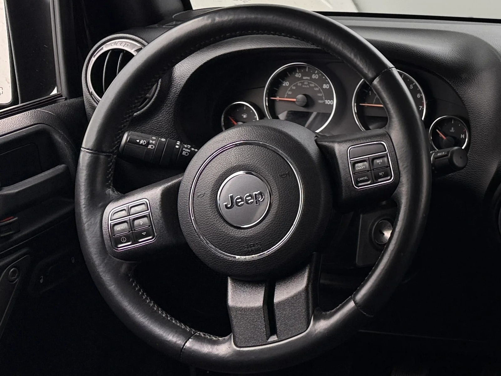 Thumbnail: 2017 Jeep Wrangler - 5