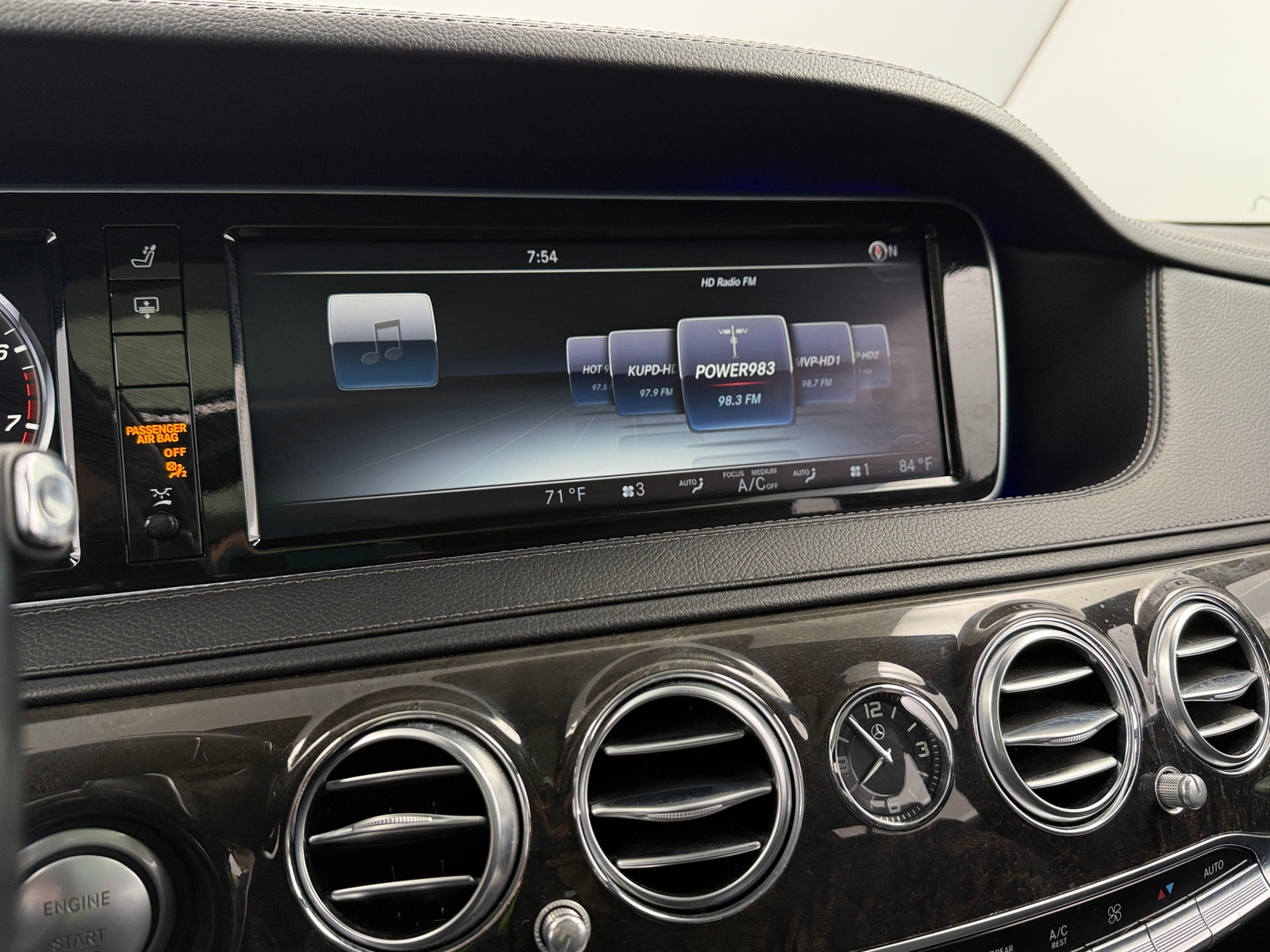 Thumbnail: 2015 Mercedes-Benz S-Class - 3