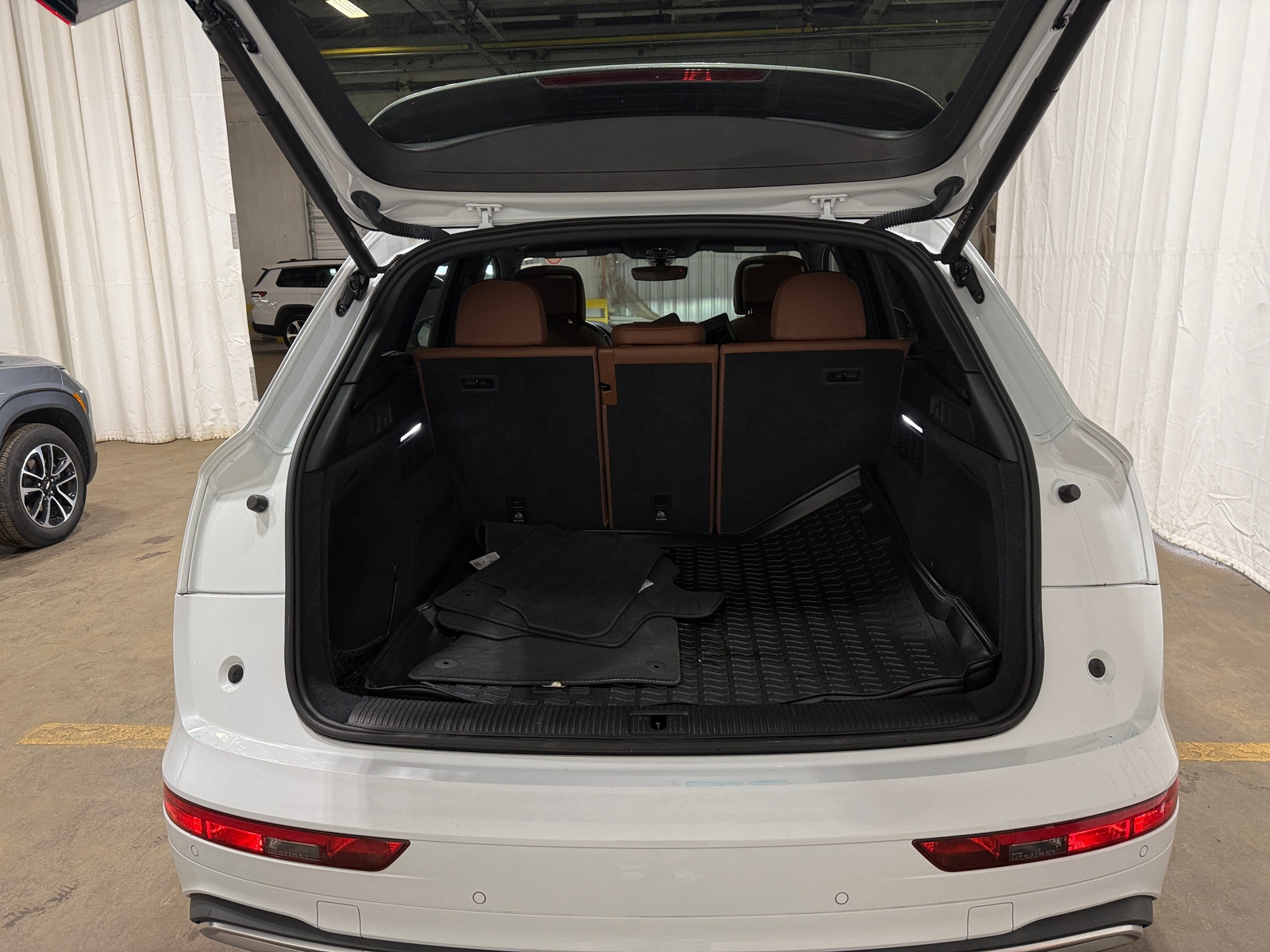 Thumbnail: 2021 Audi Q5 - 6