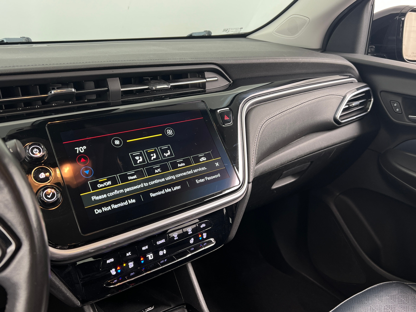 Thumbnail: 2023 Chevrolet Bolt EUV - 4