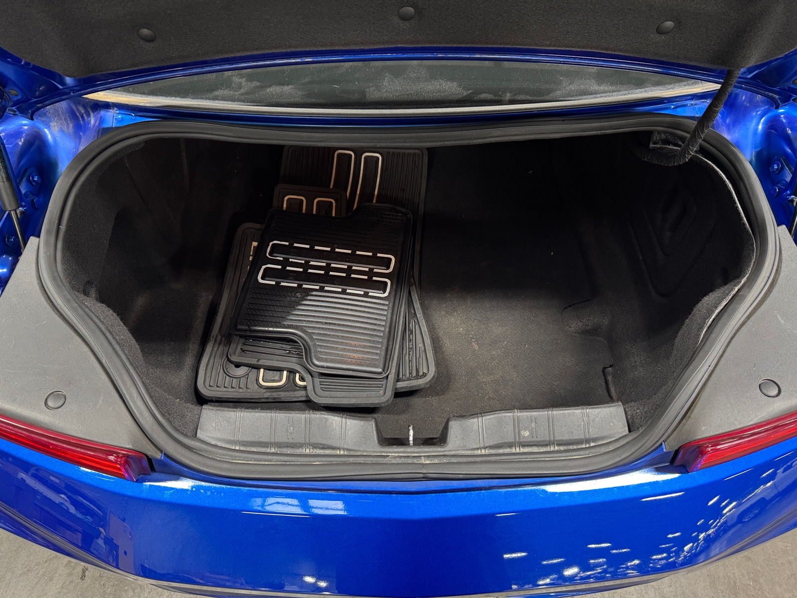 Thumbnail: 2018 Chevrolet Camaro - 5