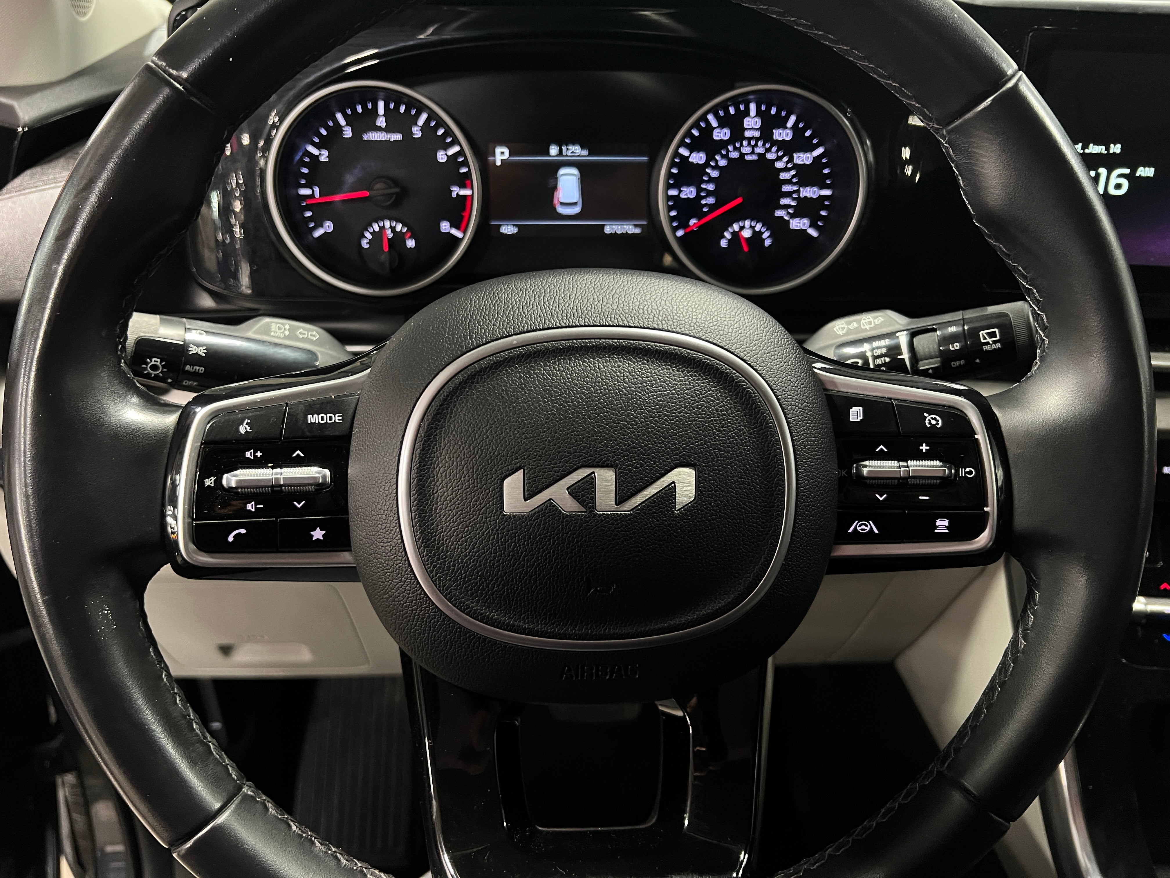 Thumbnail: 2022 Kia Carnival - 4