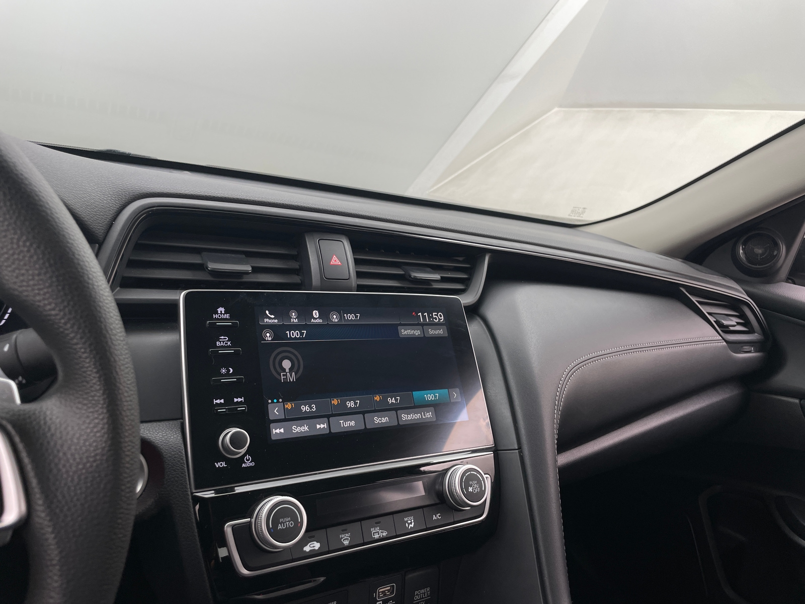 Thumbnail: 2019 Honda Insight - 4