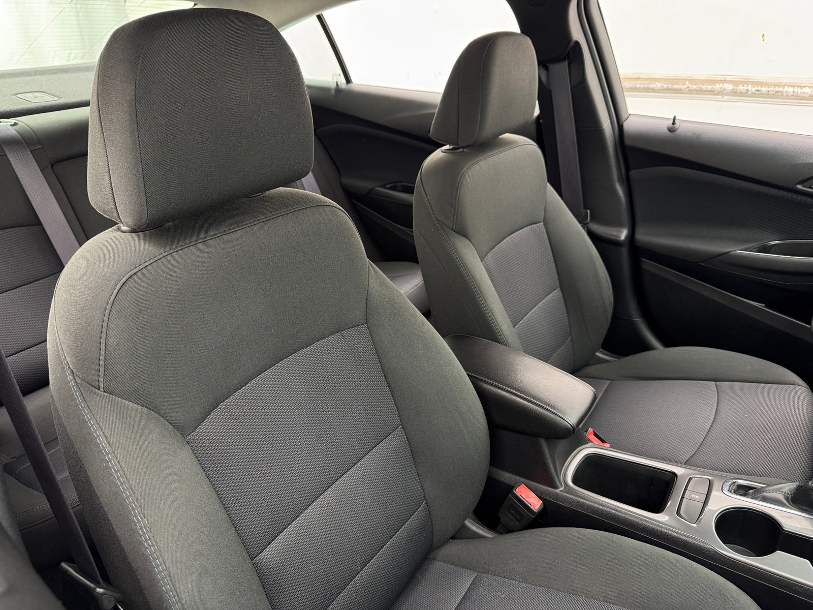 Thumbnail: 2017 Chevrolet Cruze - 2