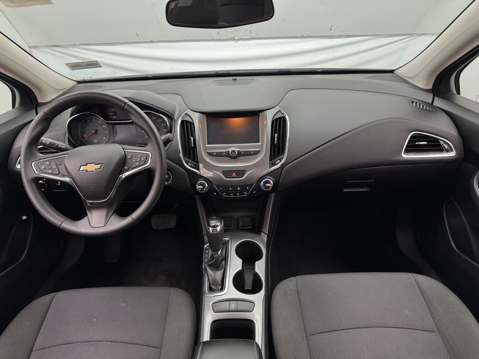 Thumbnail: 2017 Chevrolet Cruze - 3