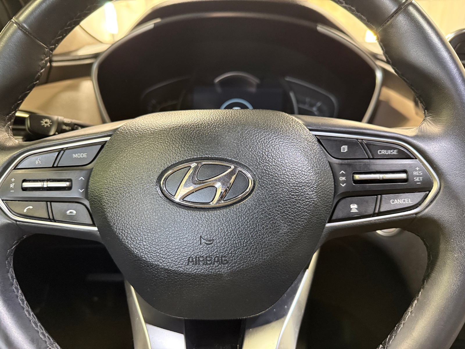 Thumbnail: 2019 Hyundai Santa Fe - 4