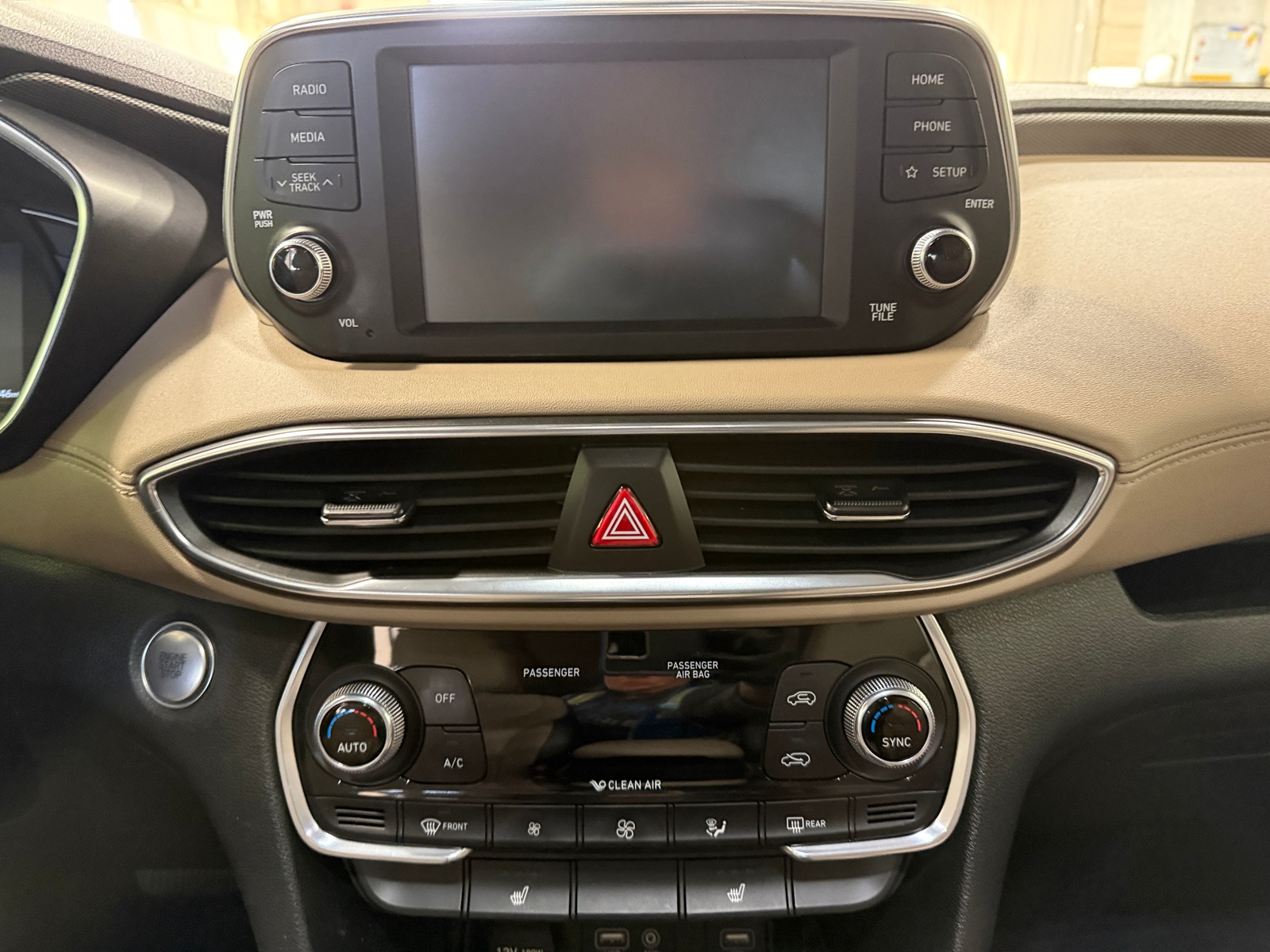 Thumbnail: 2019 Hyundai Santa Fe - 3