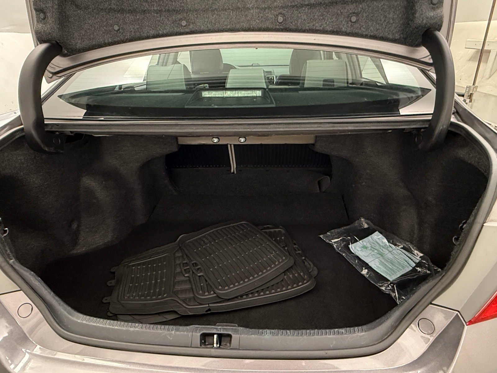 Thumbnail: 2015 Toyota Camry - 7