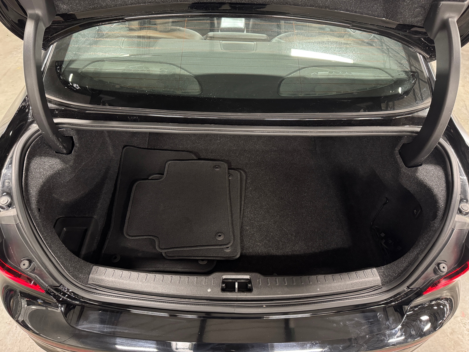 Thumbnail: 2022 Volvo S60 - 6