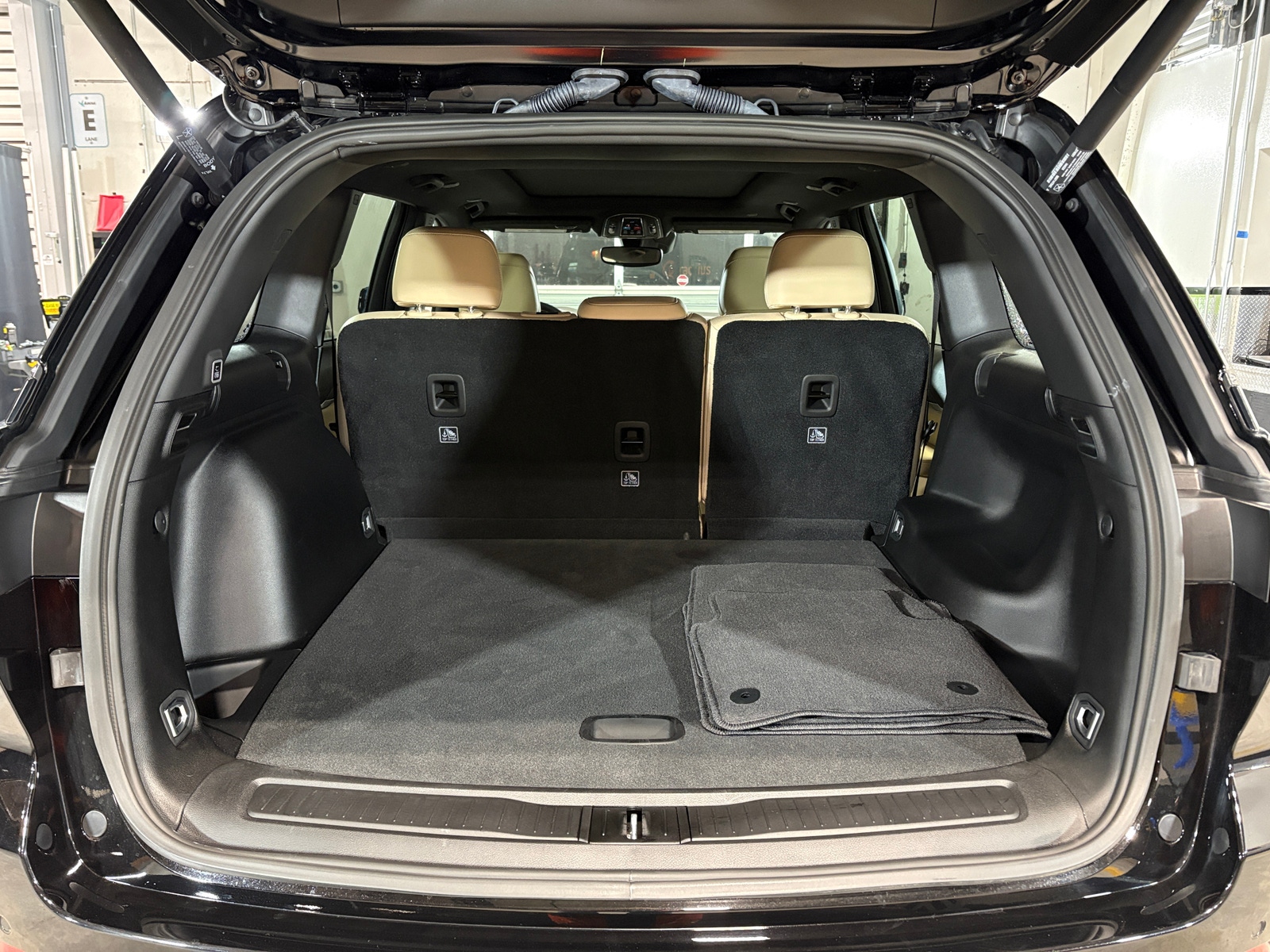 Thumbnail: 2024 Jeep Grand Cherokee - 6