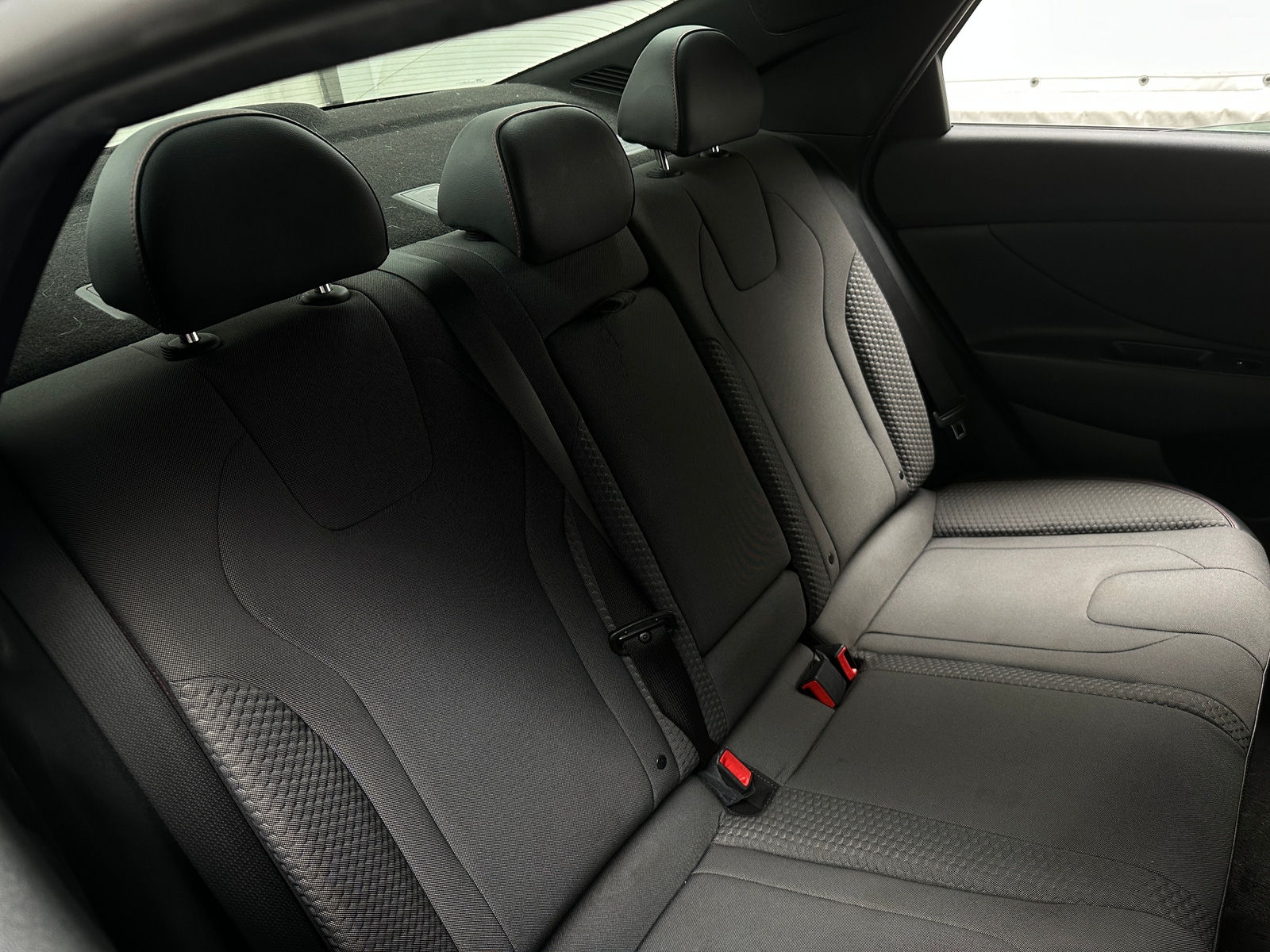 Thumbnail: 2022 Hyundai Elantra - 6