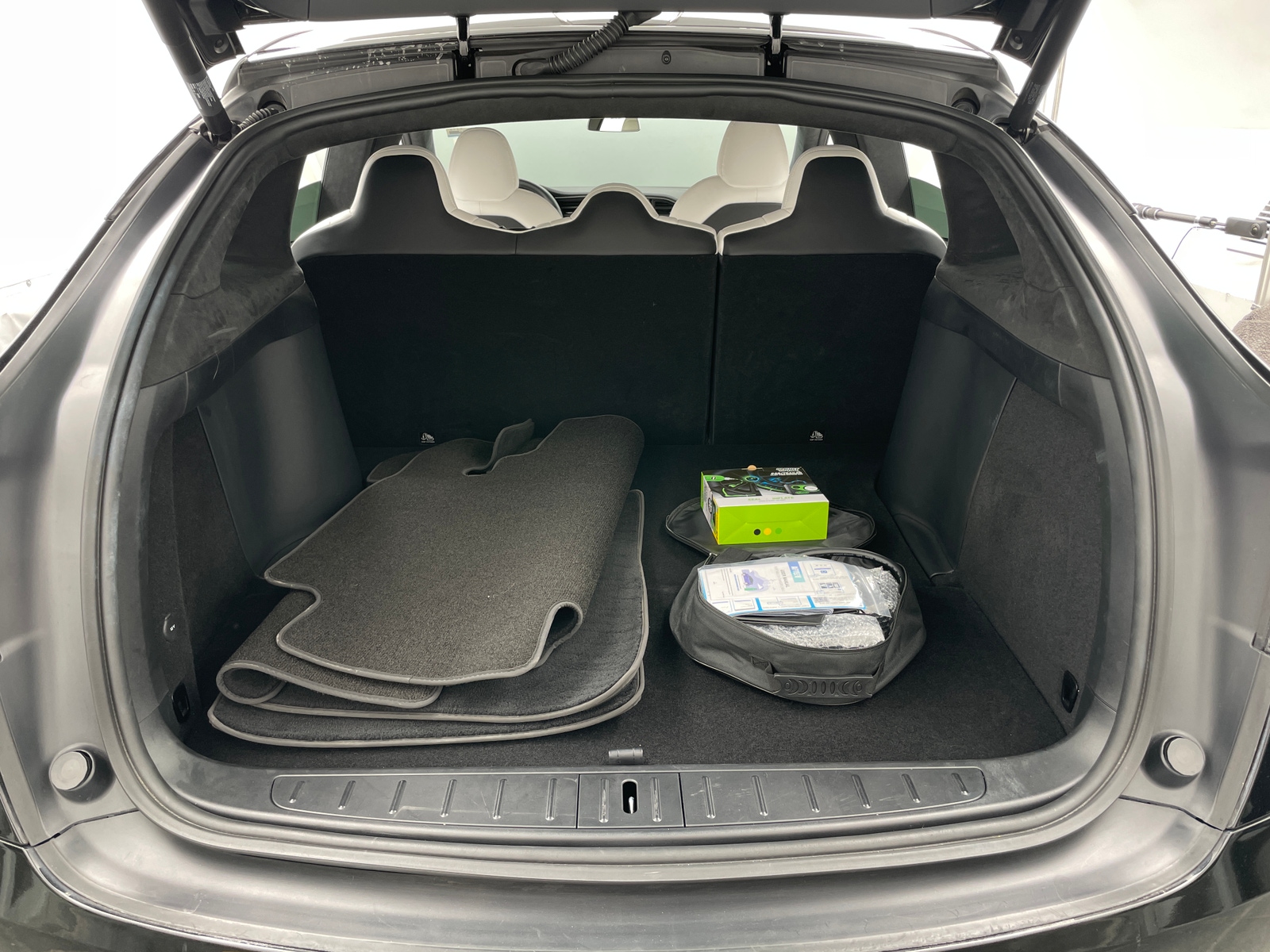 Thumbnail: 2020 Tesla Model X - 6