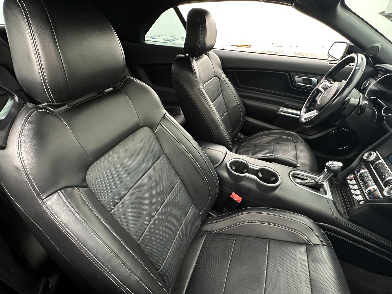 Thumbnail: 2022 Ford Mustang - 2