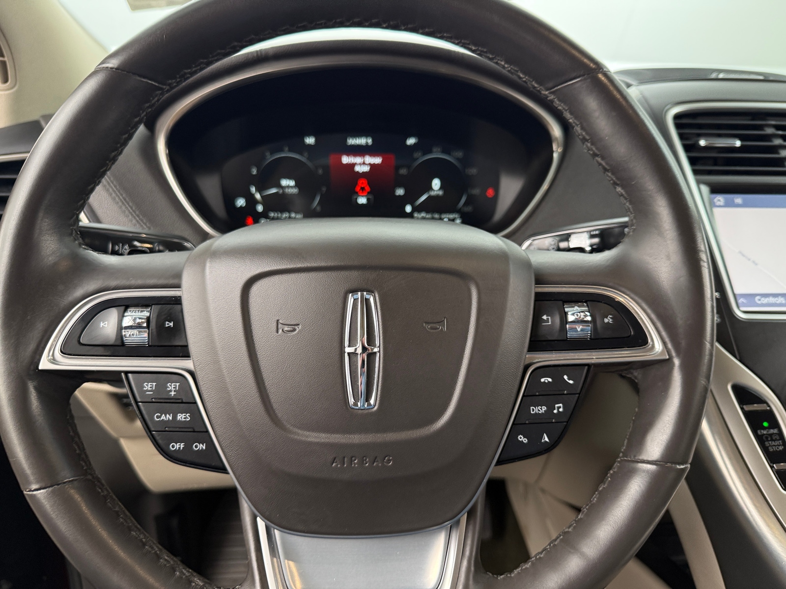 Thumbnail: 2020 Lincoln Nautilus - 4