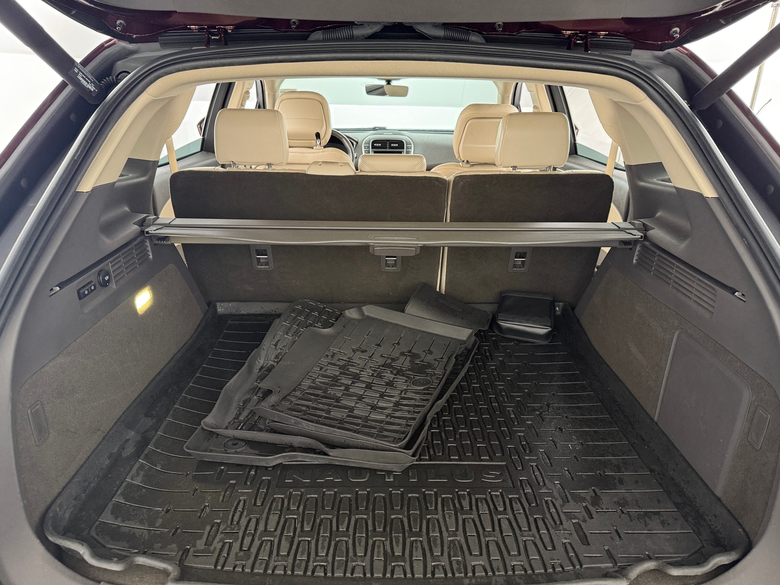 Thumbnail: 2020 Lincoln Nautilus - 6