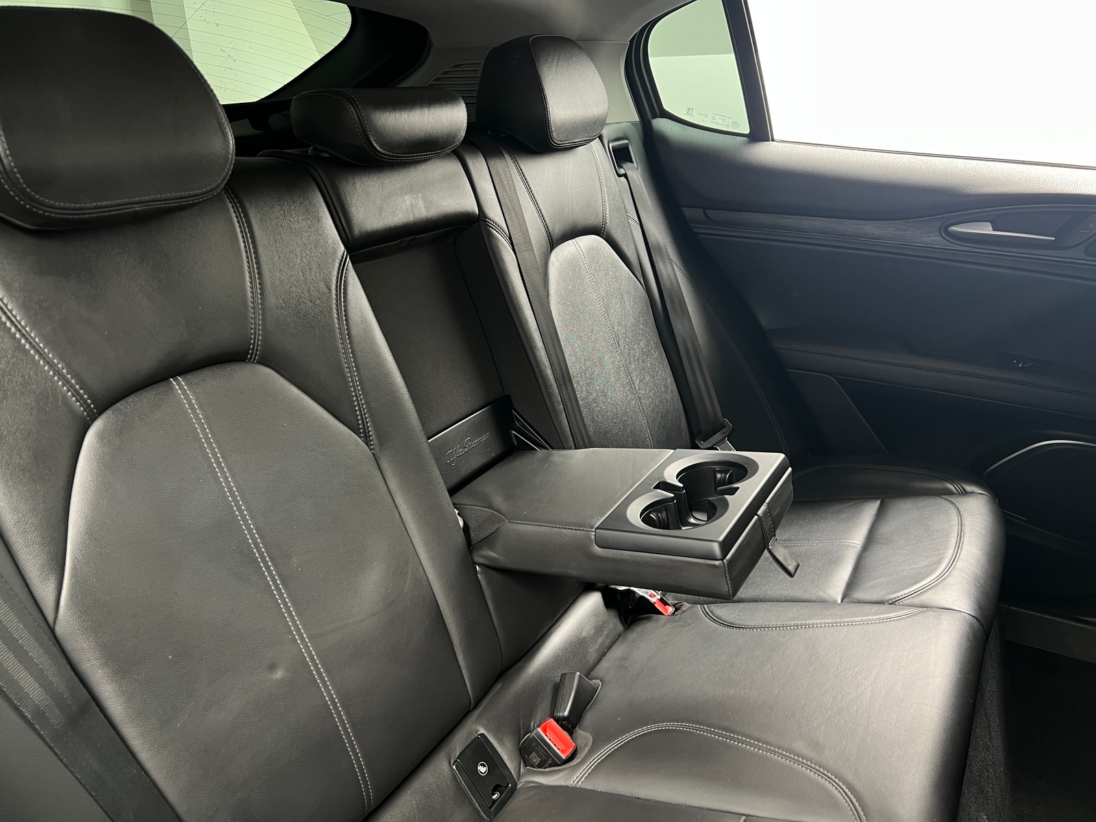 Thumbnail: 2018 Alfa Romeo Stelvio - 5