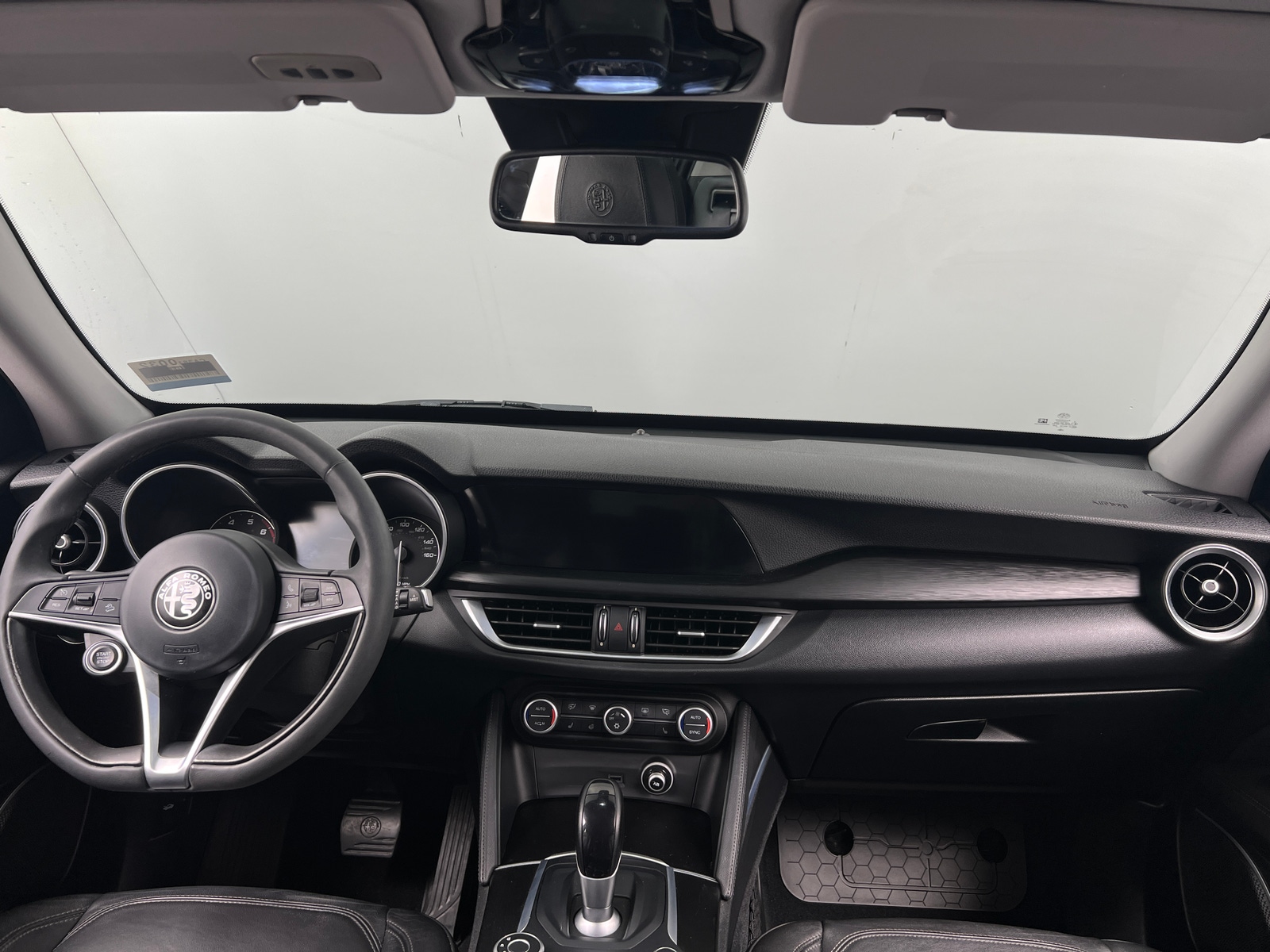 Thumbnail: 2018 Alfa Romeo Stelvio - 2