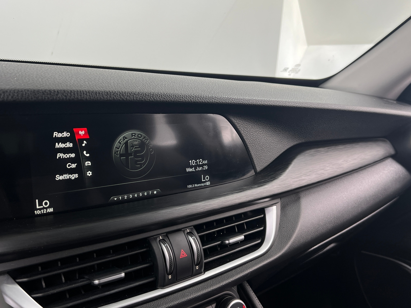 Thumbnail: 2018 Alfa Romeo Stelvio - 3