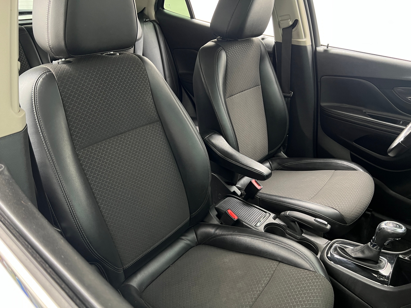 Thumbnail: 2020 Buick Encore - 2