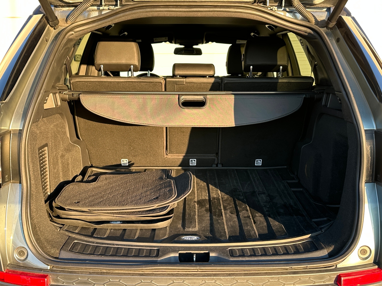 Thumbnail: 2016 Land Rover Discovery Sport - 6