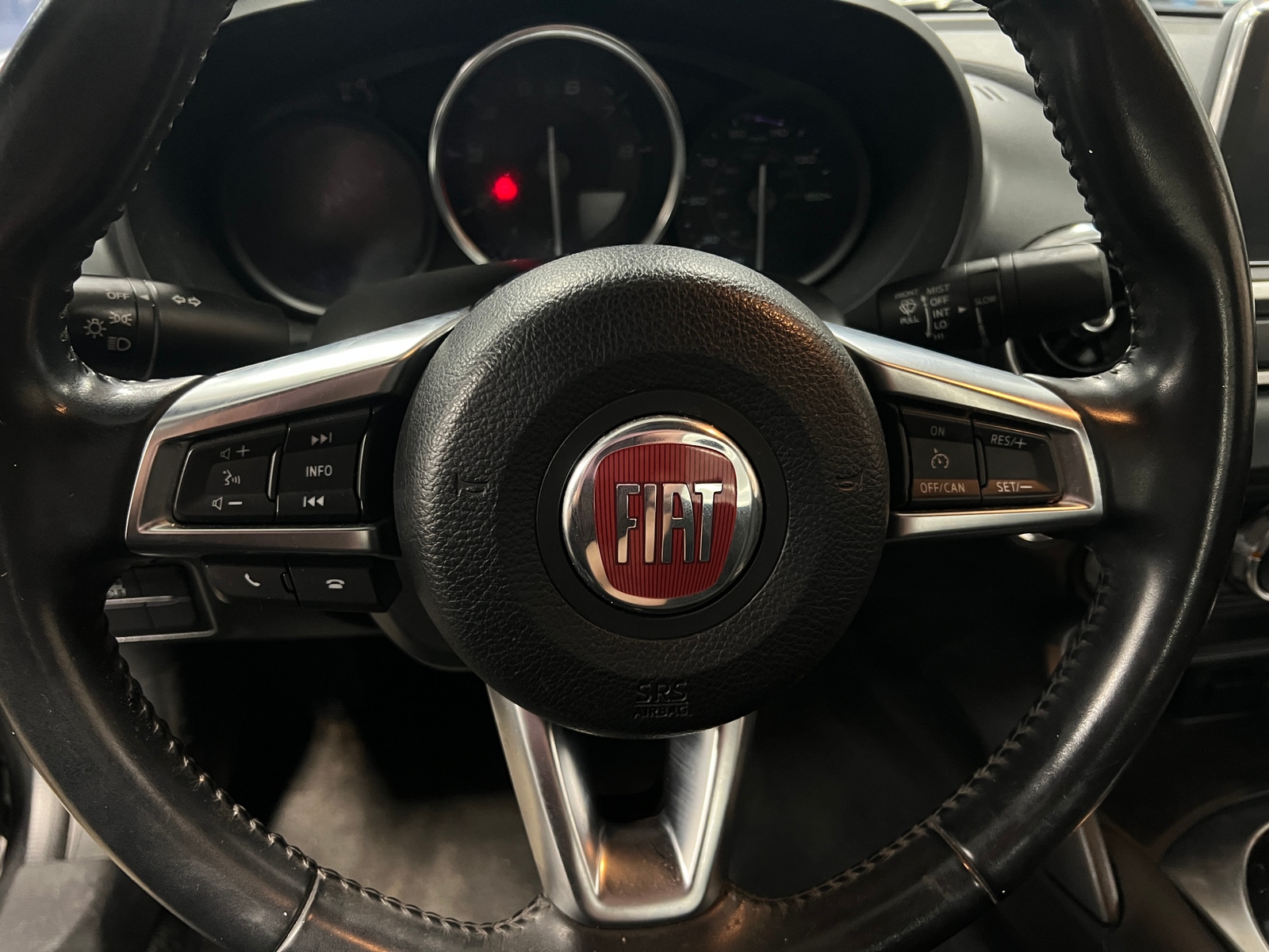 Thumbnail: 2017 Fiat 124 Spider - 5