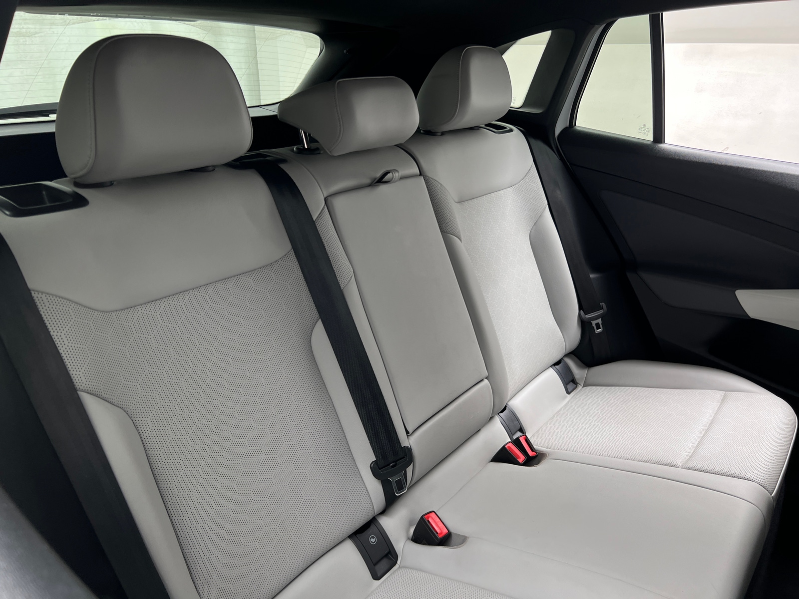 Thumbnail: 2021 Volkswagen ID.4 - 5