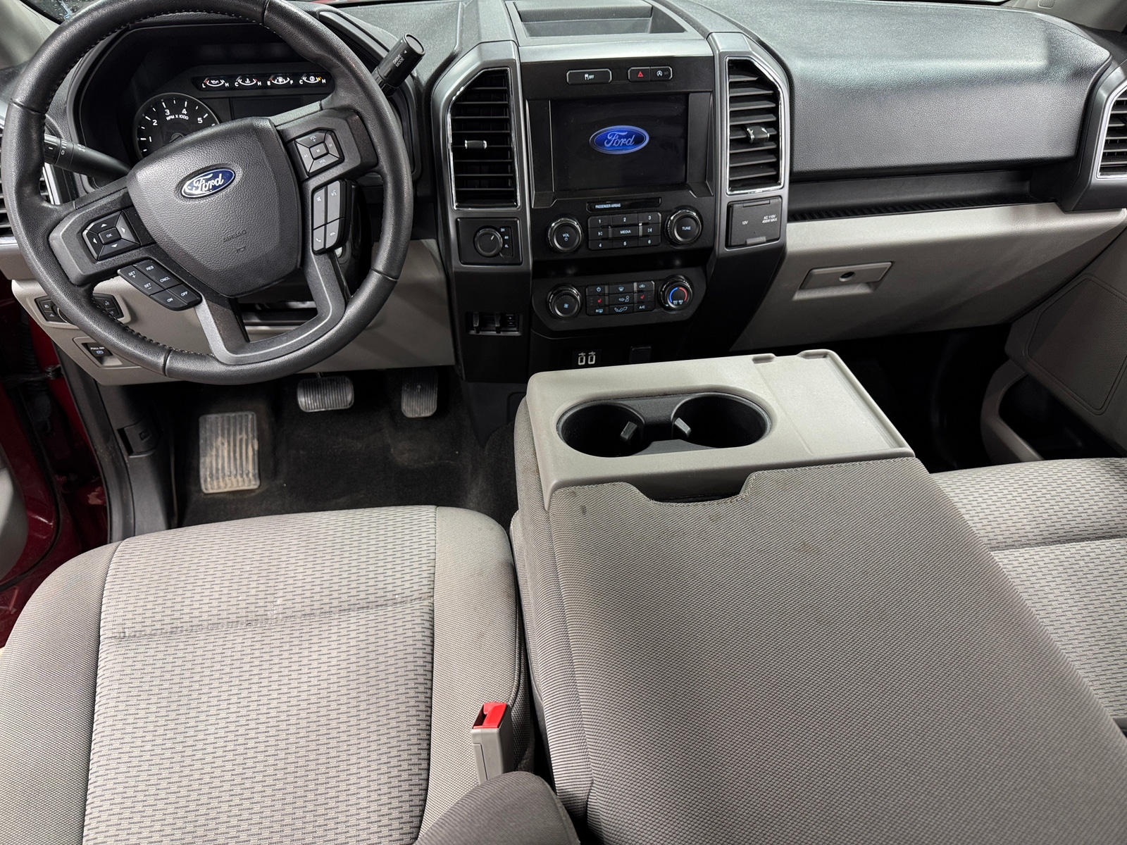 Thumbnail: 2019 Ford Econoline - 3