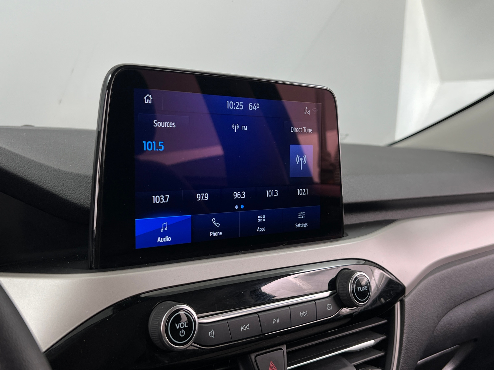 Thumbnail: 2021 Ford Escape - 4